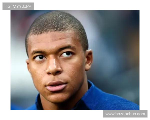 欧冠赛场上的足球明星发型风潮解析与时尚启示